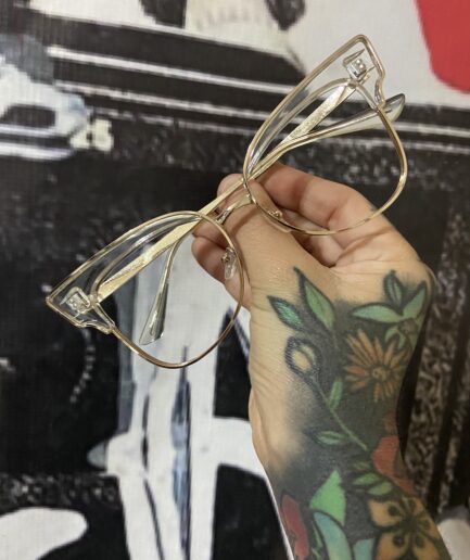 GATO PUNTA TRANSPARENTE CON METAL