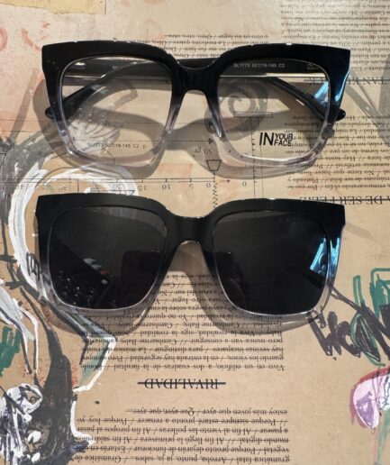 CLIP ON IN  YOUR FACE 1773