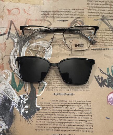 CLIP ON IN YOUR FACE 1725